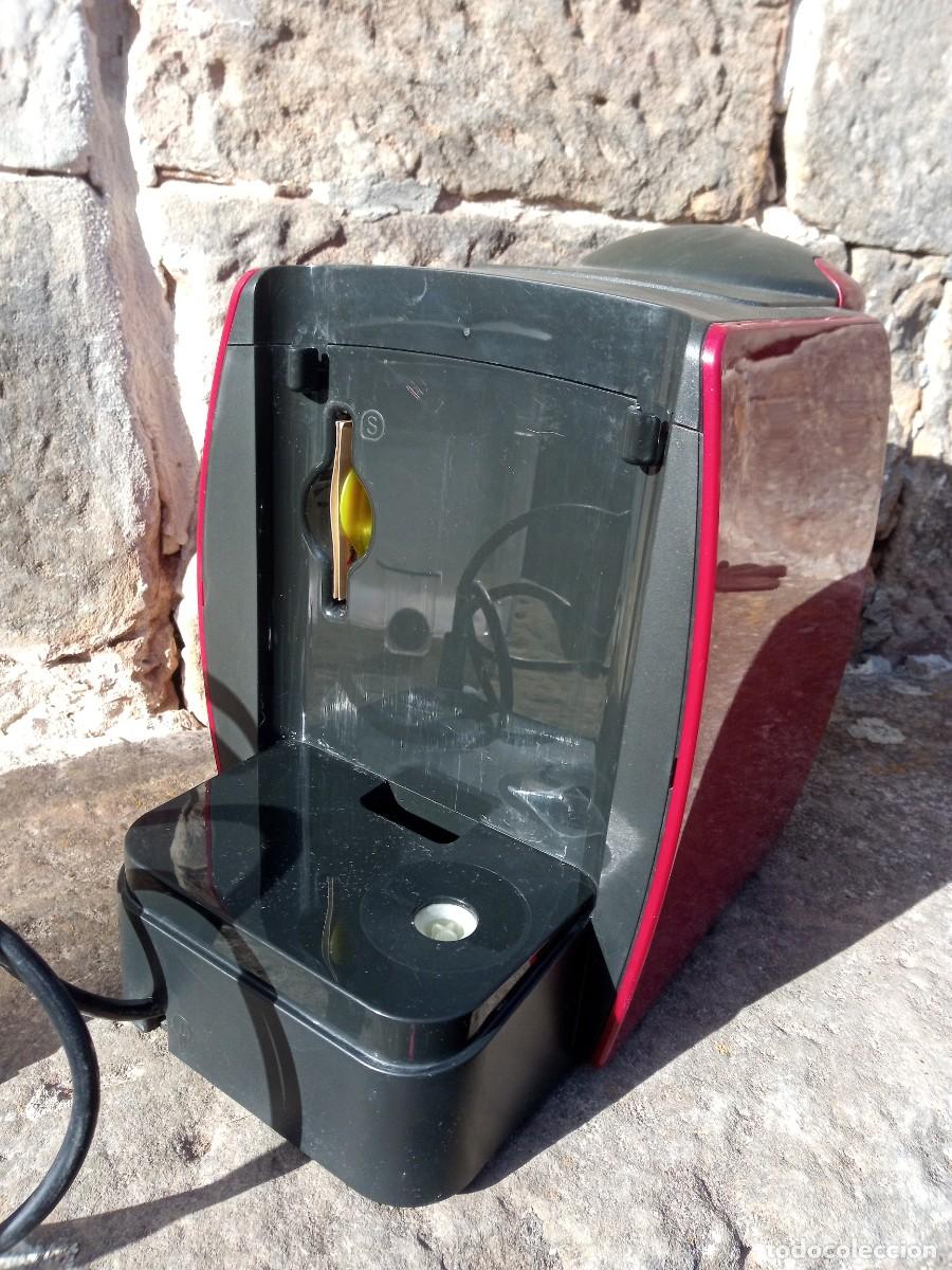 Segunda mano: Cafetera de c&aacute;psulas Bosch Tassimo Roja. Caf&eacute;. Funciona - Foto 10