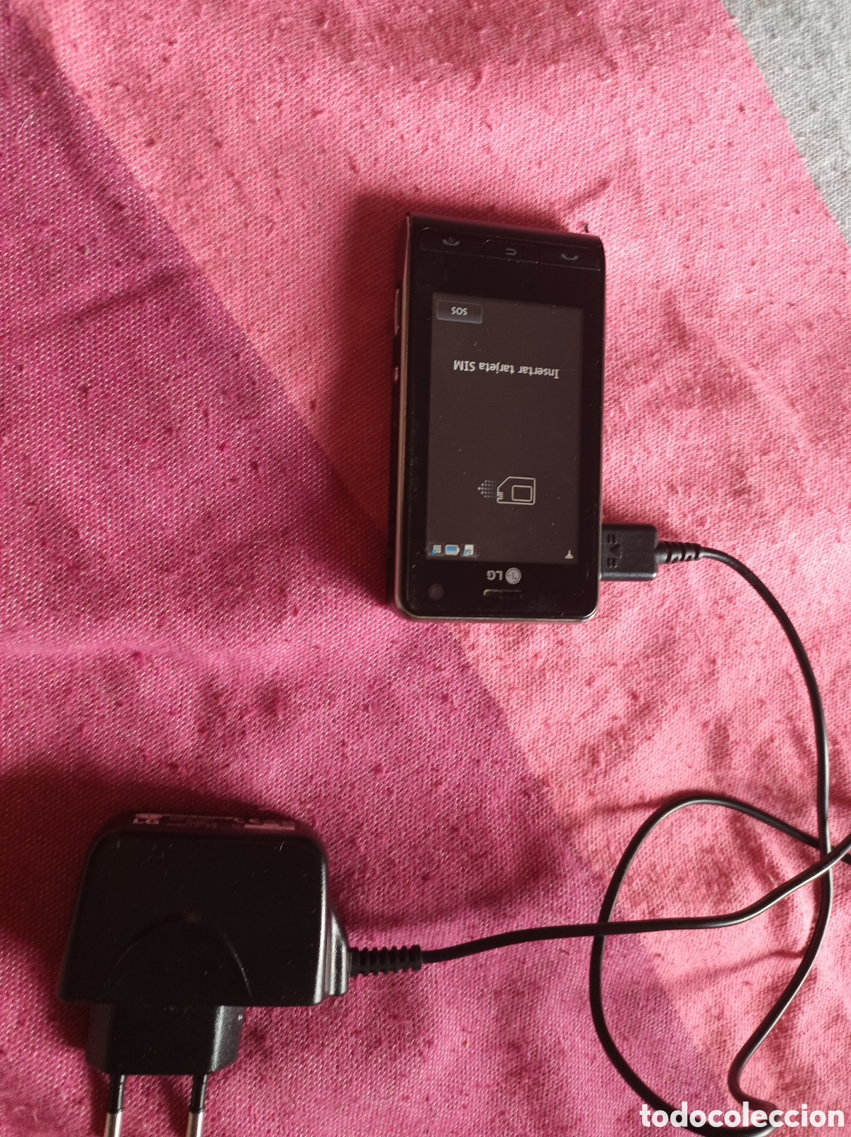 Segunda mano: Tel&eacute;fono Lg antiguo libre - Foto 1