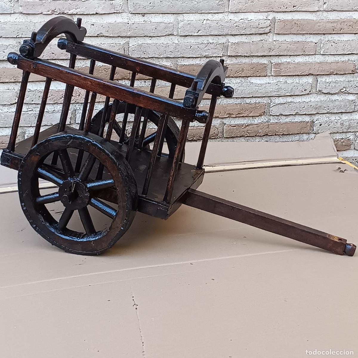 Segunda mano: CARRO DE ARTESANIA DE MADERA. - Foto 2