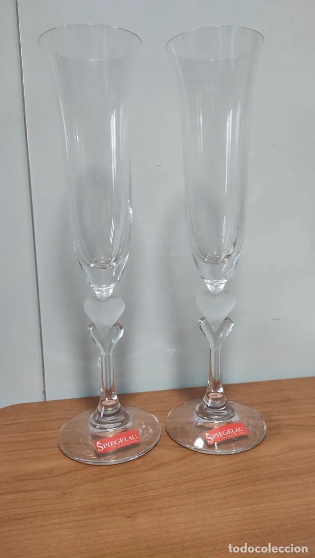 Segunda mano: 2 Copas de cava rom&aacute;nticas Spiegelau - Foto 1