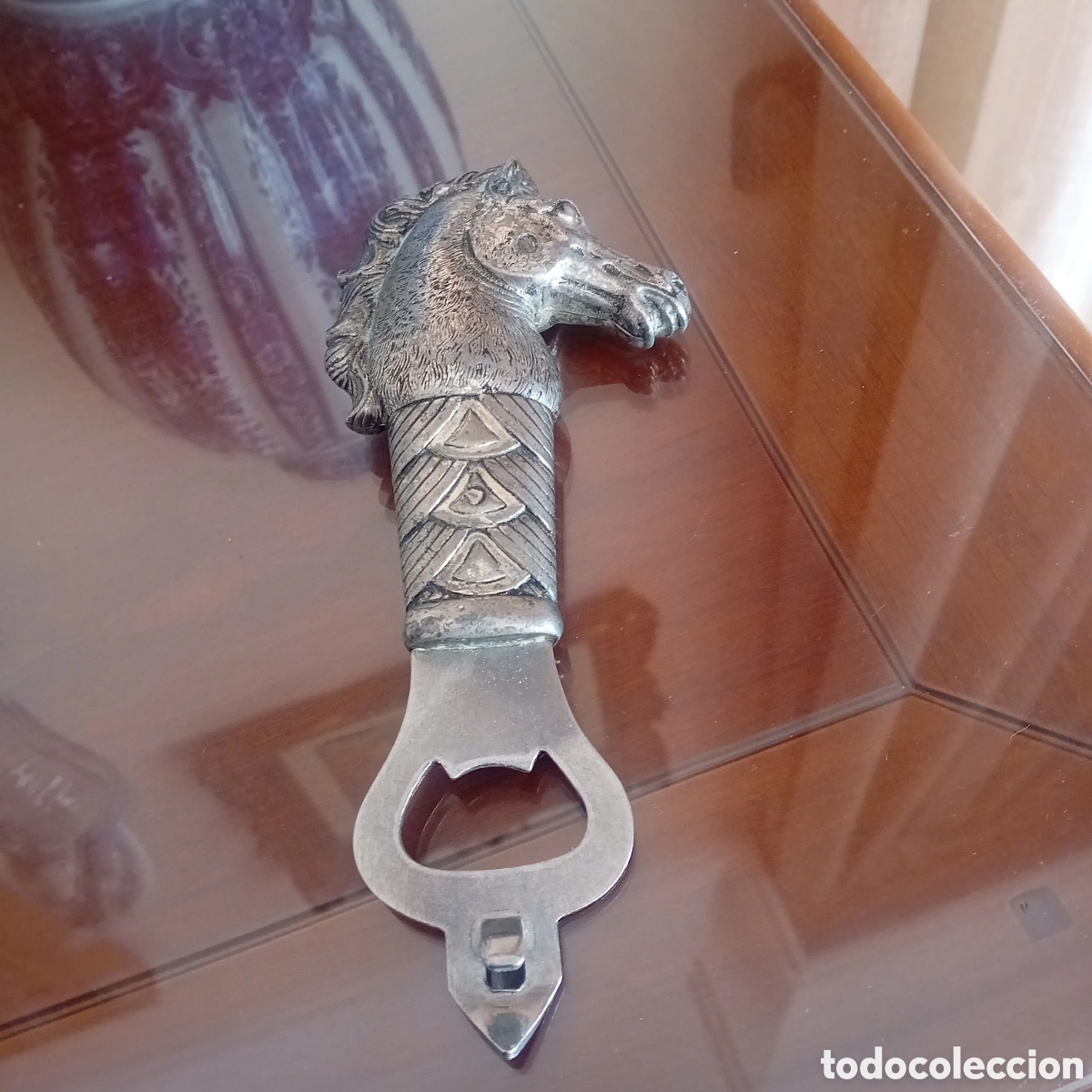 Segunda mano: Precioso abridor de caballo,metal - Foto 1