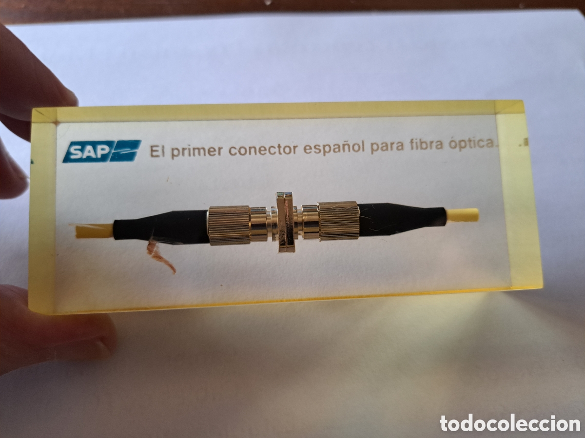 Segunda mano: Pisa-papeles conector de fibra &oacute;ptica - Foto 2