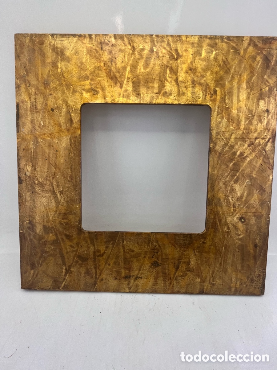 Segunda mano: Marco de madera DM pintado en oro met&aacute;lico - Foto 1