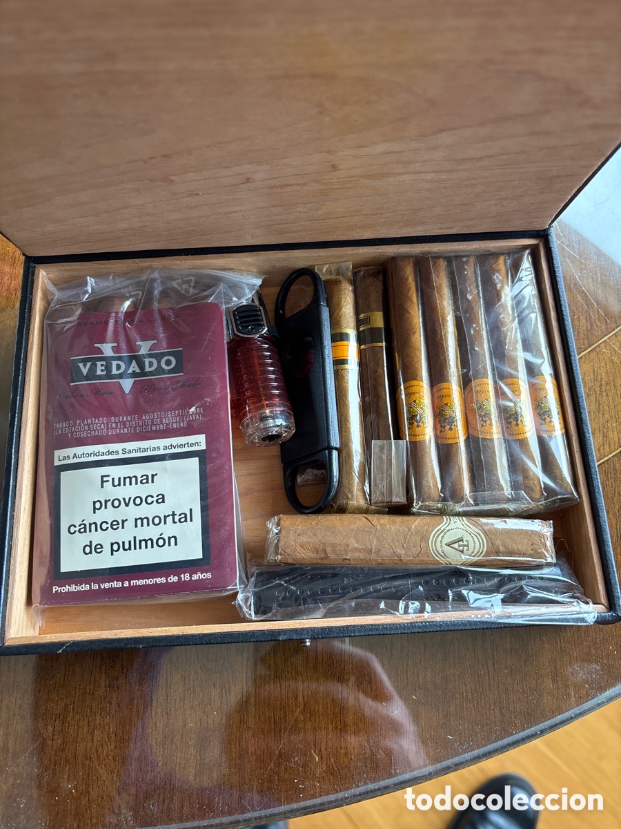 Segunda mano: Humidor de viaje s&iacute;mil piel - Foto 2