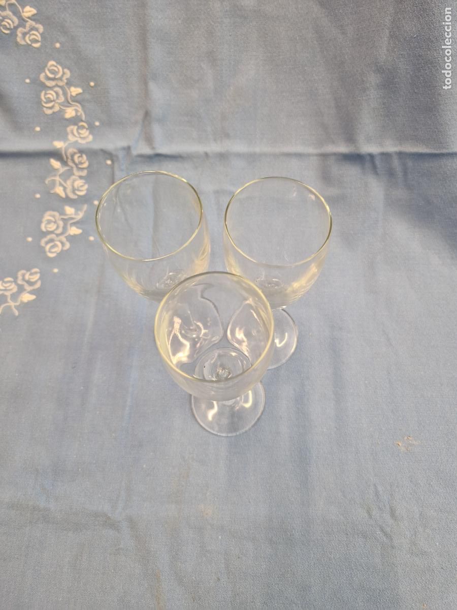Segunda mano: 3 BONITAS COPAS DE CRISTAL. 19*6CM - Foto 1