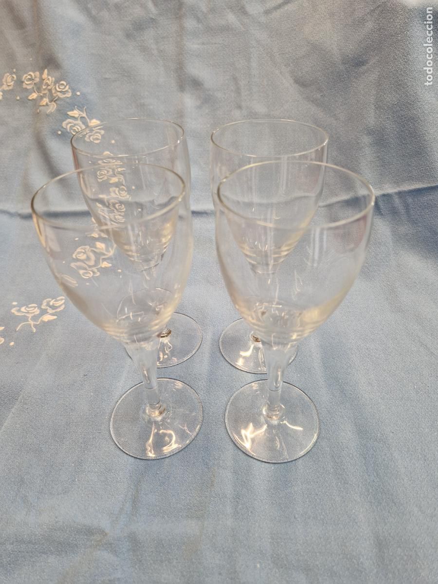 Segunda mano: 4 BONITAS COPAS DE CRISTAL. 18*7CM - Foto 1