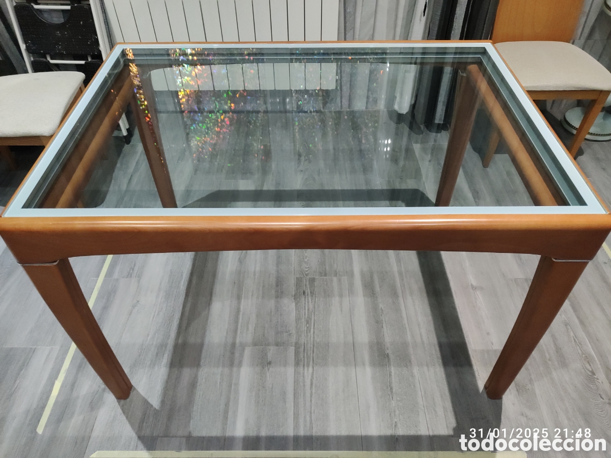Segunda mano: Mesa comedor estable y solida - Foto 1