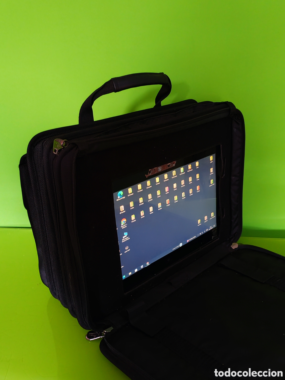 Segunda mano: Maletin fujitsu port&aacute;til pc pantalla - Foto 1