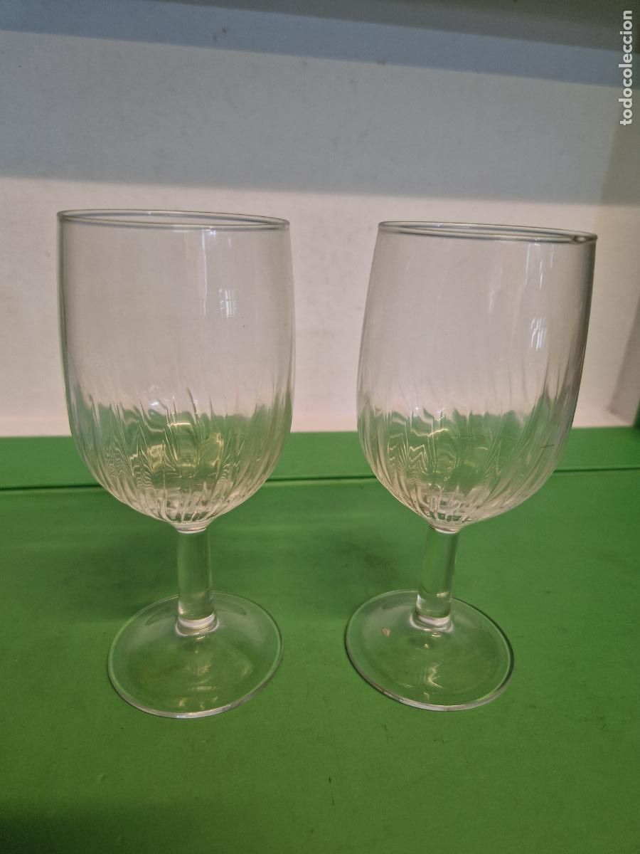 Segunda mano: 2 BONITAS COPAS DE CRISTAL. MEDIDA 13*6CM - Foto 1