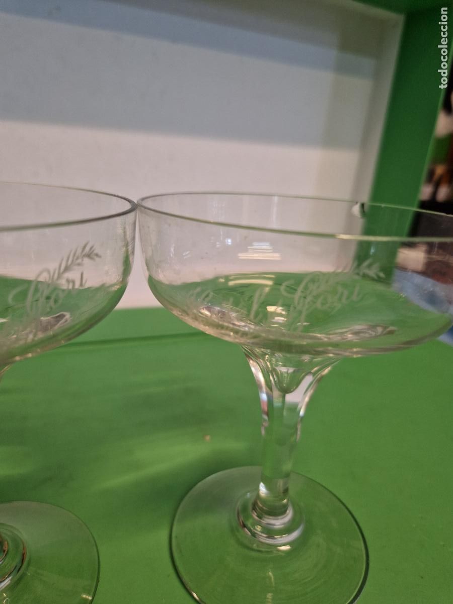 Segunda mano: 2 BONITAS COPAS DE CRISTAL. MEDIDA 12*10CM - Foto 2