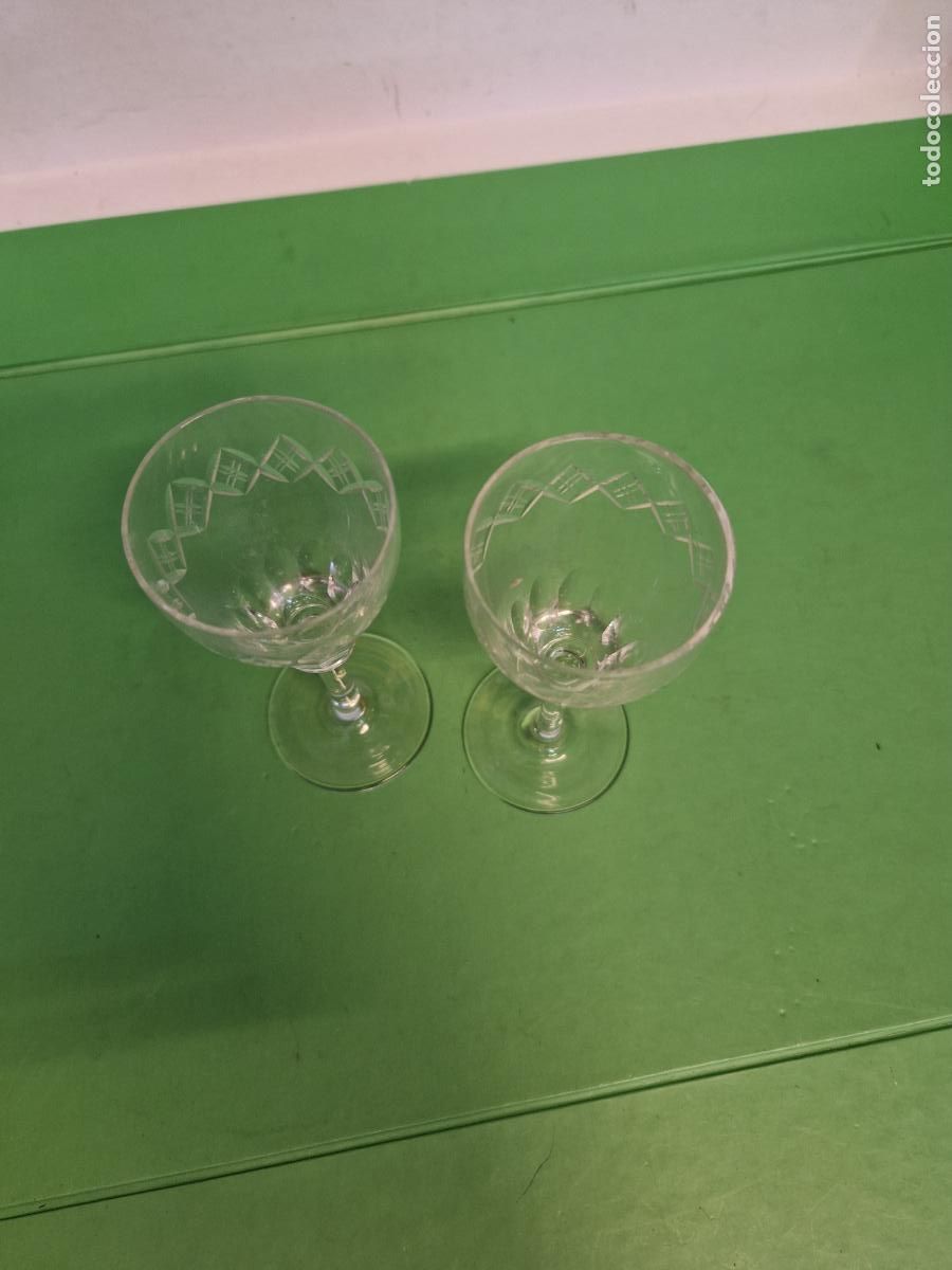 Segunda mano: 2 BONITAS COPAS DE CRISTAL. MEDIDA 13*10M - Foto 2