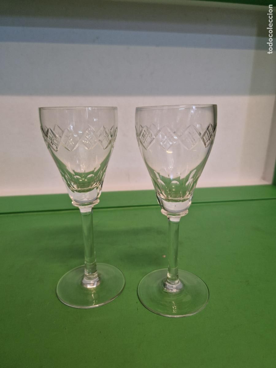Segunda mano: 2 BONITAS COPAS DE CRISTAL. MEDIDA 13*10M - Foto 1