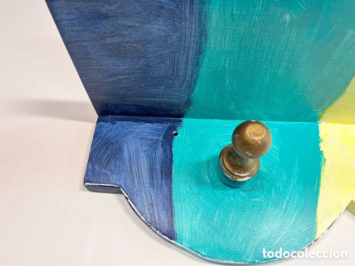 Segunda mano: Perchero de madera para pared pintado 4 colores - Foto 4