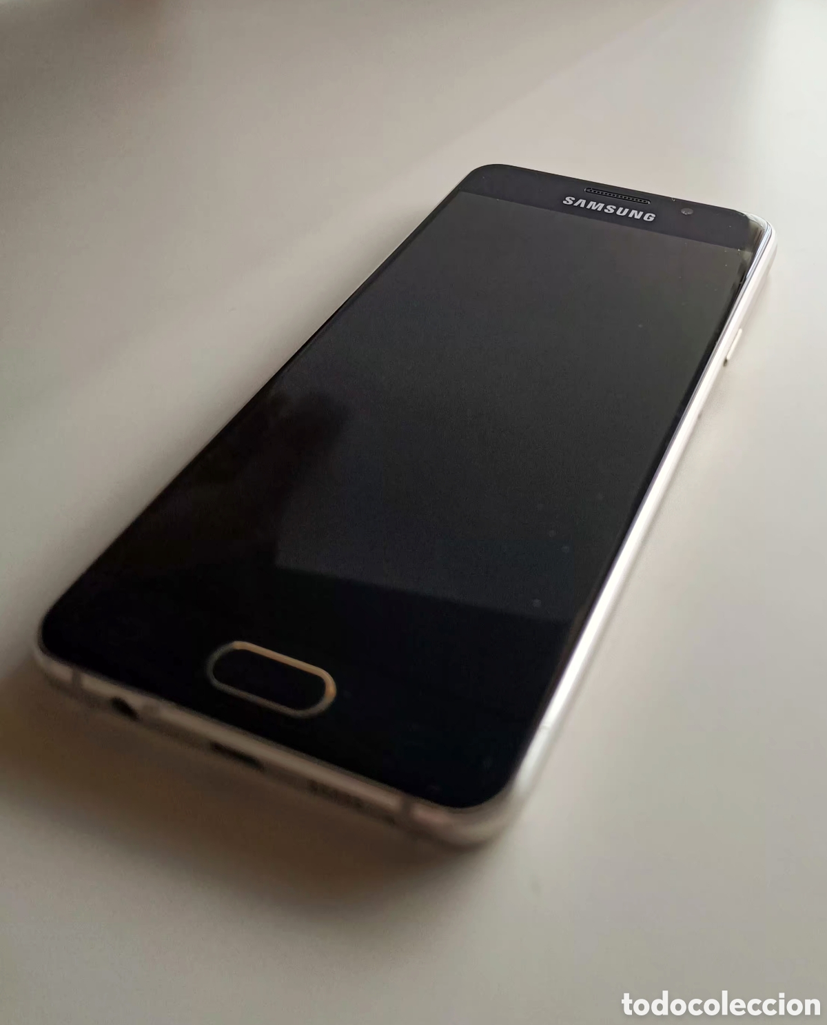 Segunda mano: Samsung Galaxy A3 2016 - Foto 4