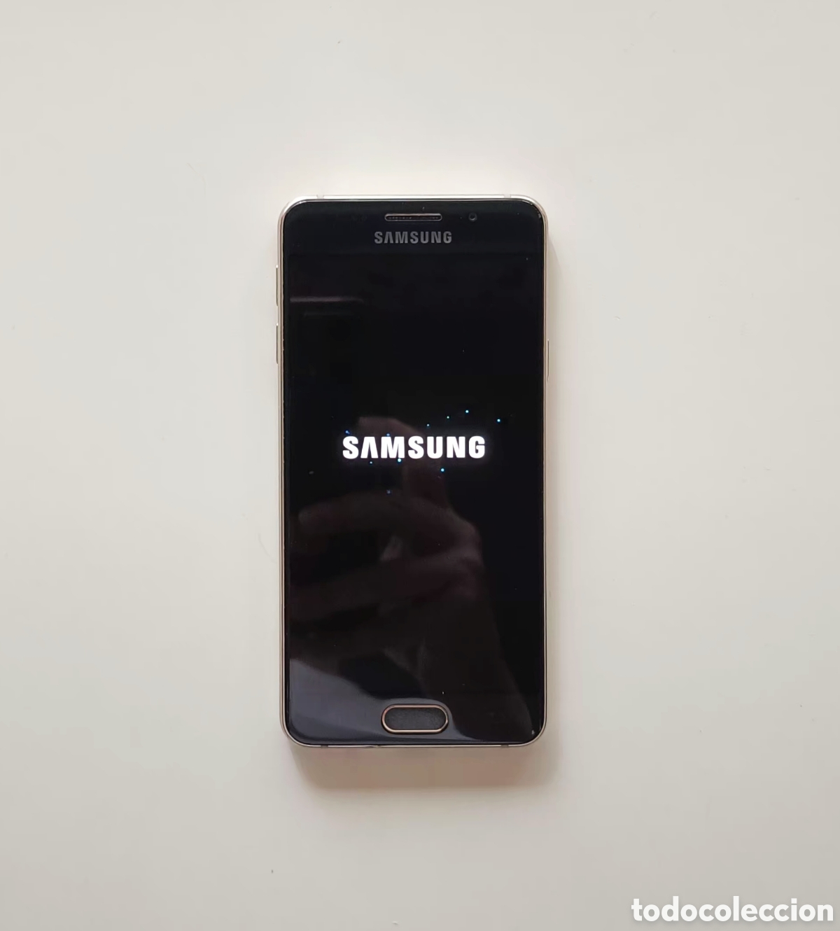Segunda mano: Samsung Galaxy A3 2016 - Foto 6