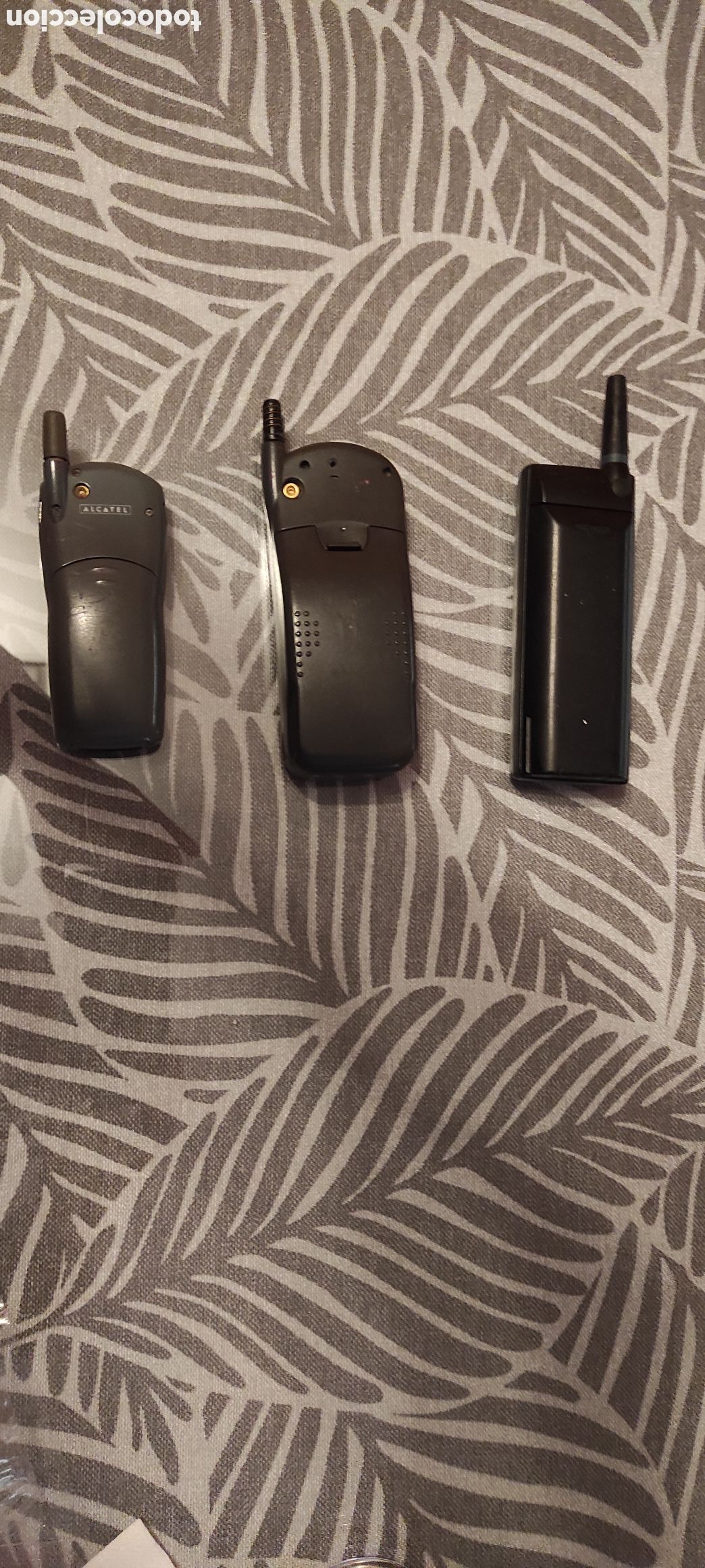 Segunda mano: Lote tel&eacute;fono m&oacute;vil antiguos Alcatel Ericsson - Foto 2