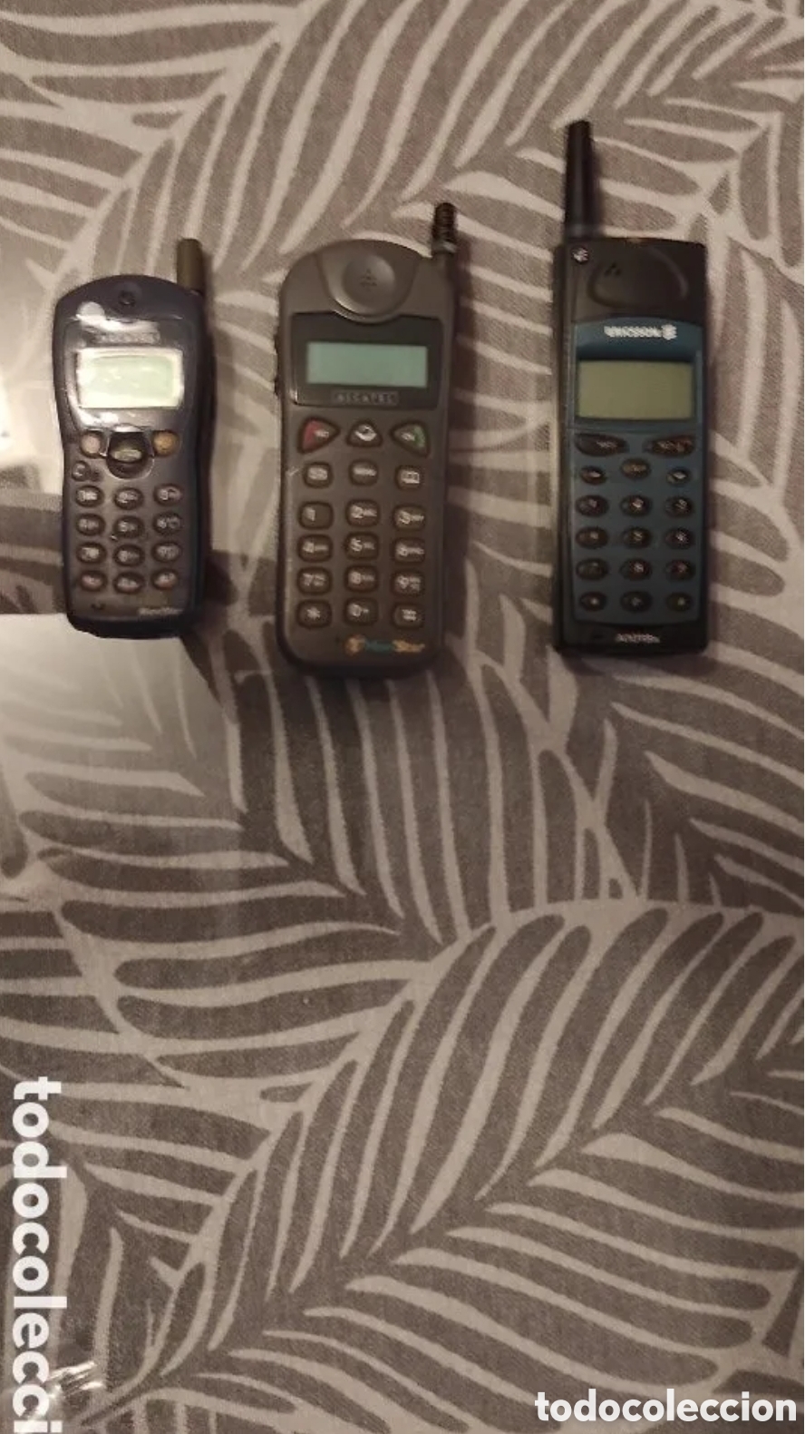 Segunda mano: Lote tel&eacute;fono m&oacute;vil antiguos Alcatel Ericsson - Foto 1