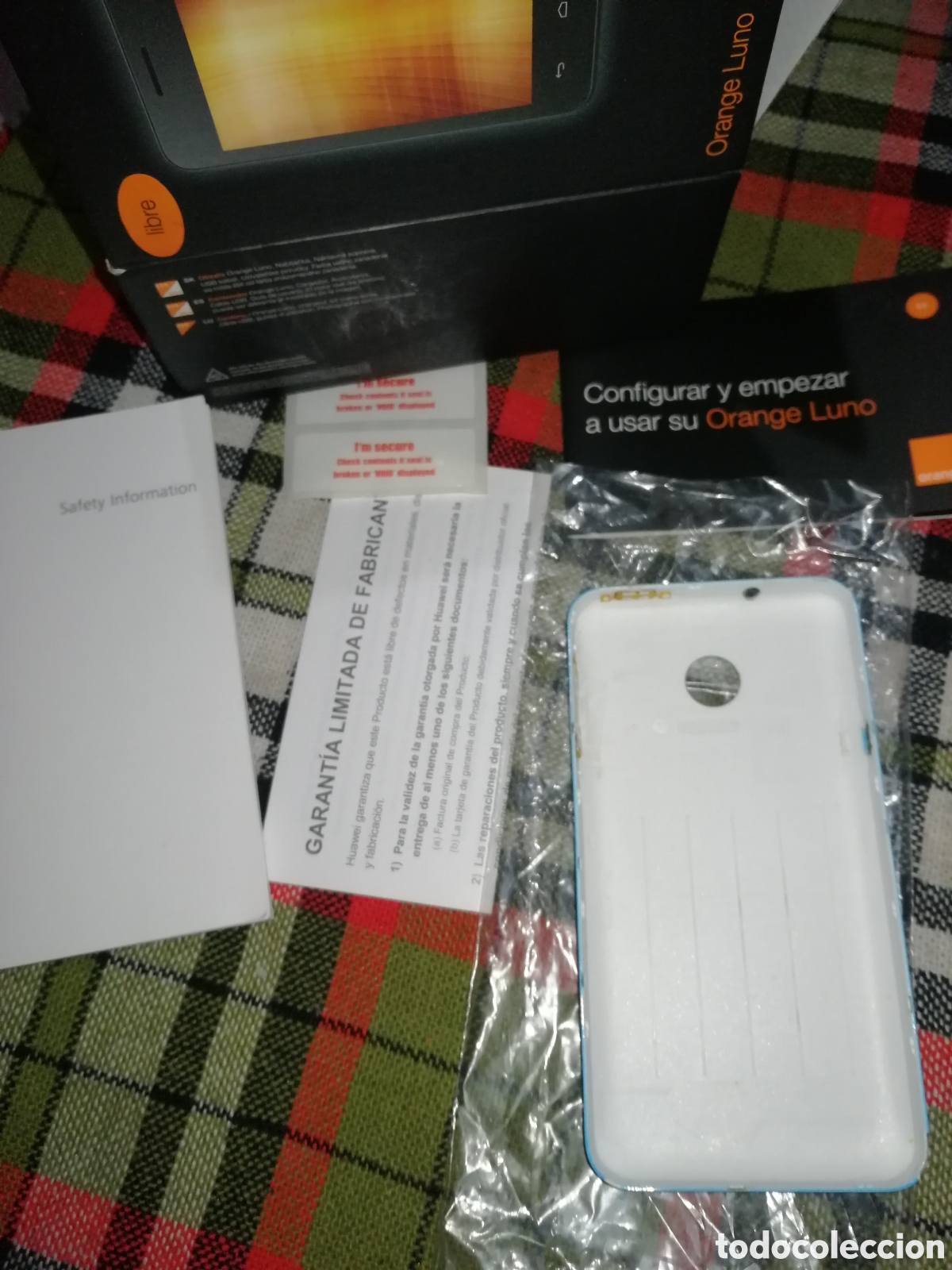 Segunda mano: Caja con tapa trasera Huawei Orange Luno - Foto 2