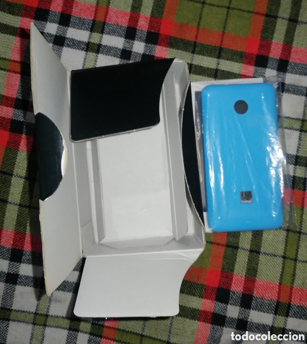 Segunda mano: Caja con tapa trasera Huawei Orange Luno - Foto 3