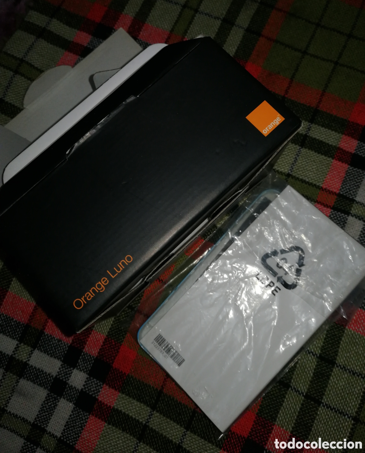 Segunda mano: Caja con tapa trasera Huawei Orange Luno - Foto 4