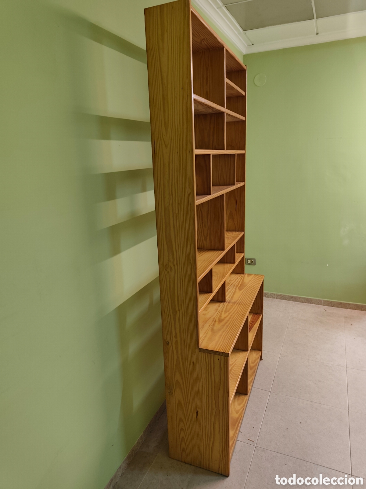 Segunda mano: Estanter&iacute;a de madera mobila - Foto 2