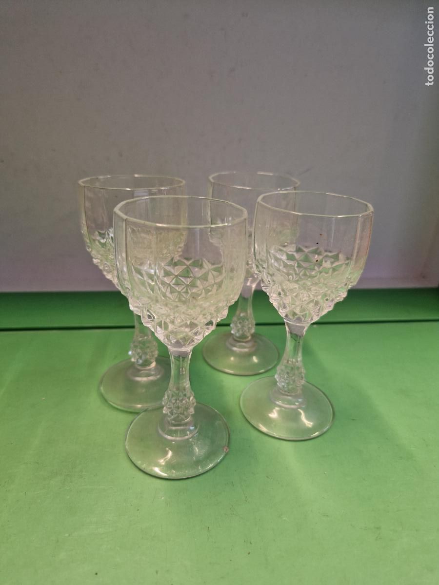 Segunda mano: 4 BONITAS COPAS DE CRISTAL. MEDIDA 12*6CM - Foto 2