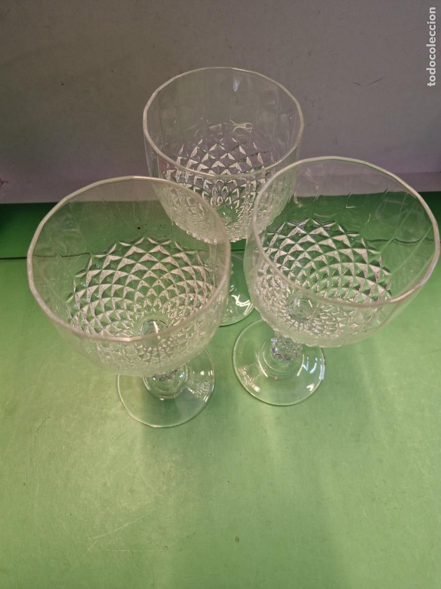 Segunda mano: 3 BONITAS COPAS DE CRISTAL. MEDIDA 17*6CM - Foto 2
