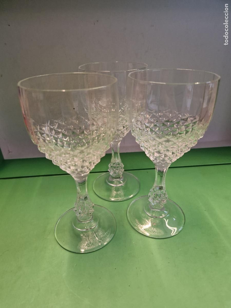 Segunda mano: 3 BONITAS COPAS DE CRISTAL. MEDIDA 17*6CM - Foto 1