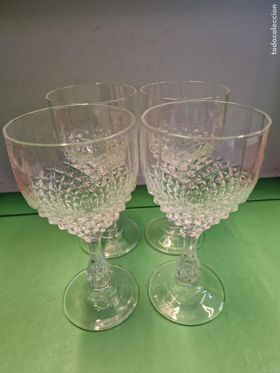 Segunda mano: 4 BONITAS COPAS DE CRISTAL. MEDIDA 17*6CM - Foto 1