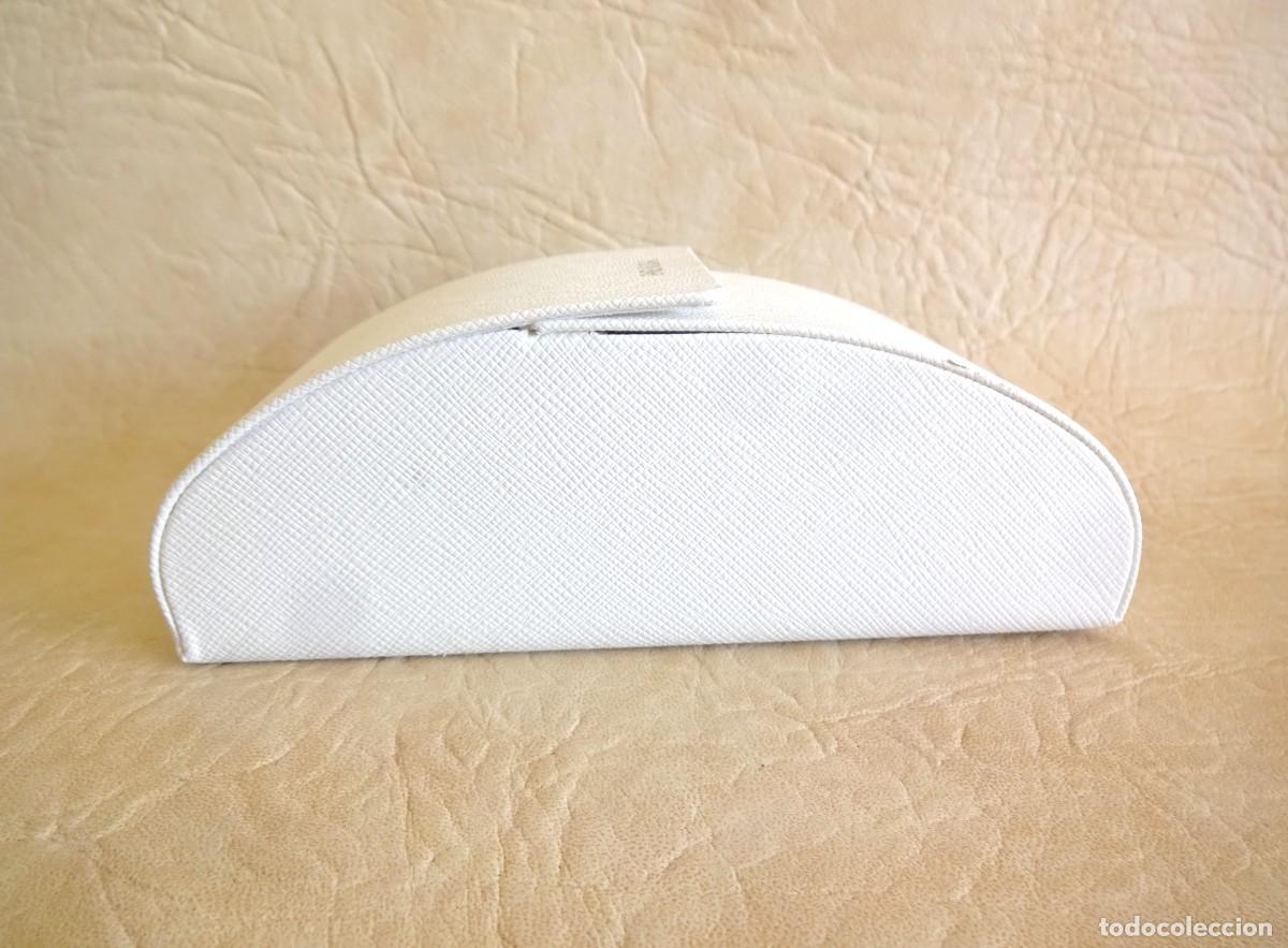 Segunda mano: funda para gafas de sol prada nueva - Foto 3