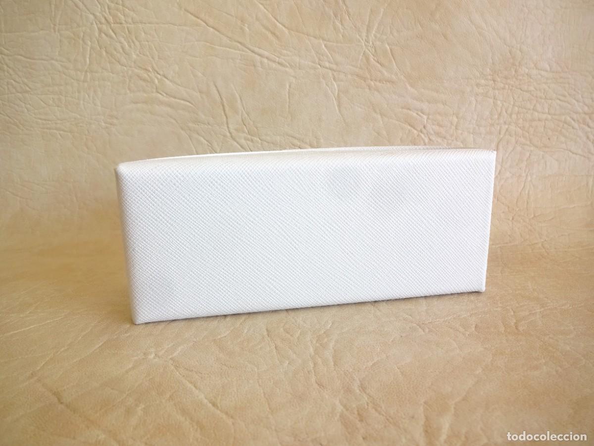Segunda mano: funda para gafas de sol prada nueva - Foto 5