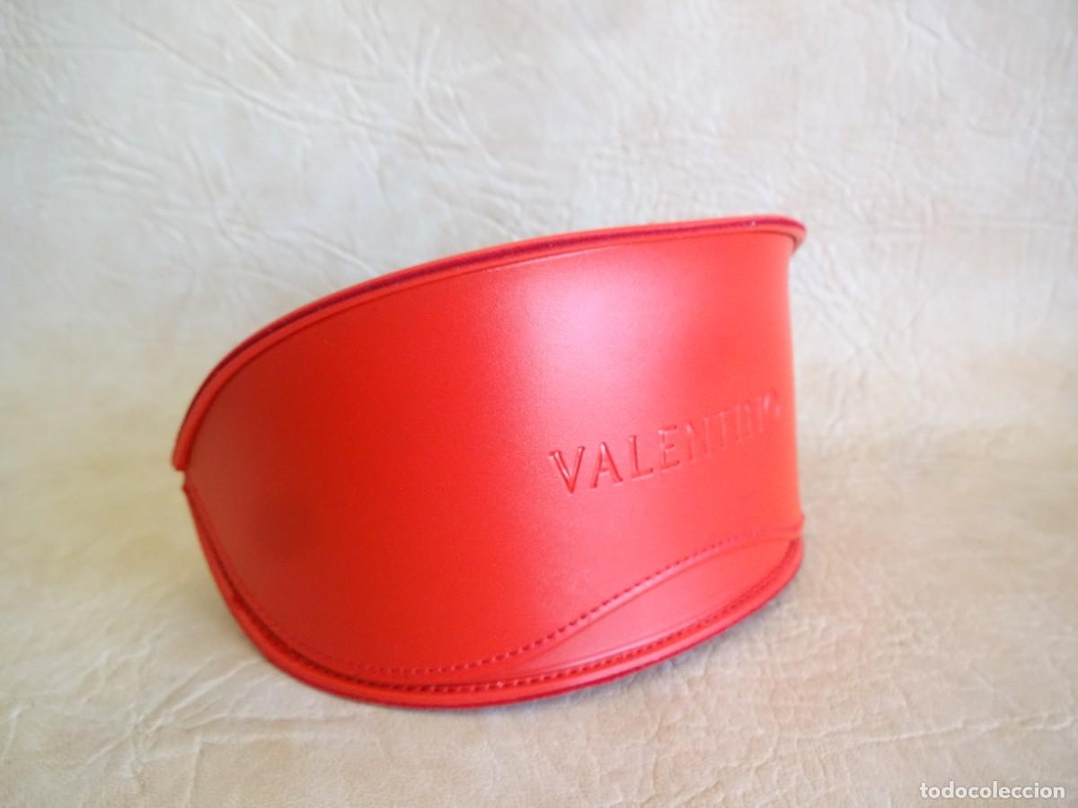 Segunda mano: funda para gafas de sol Valentino nueva - Foto 2