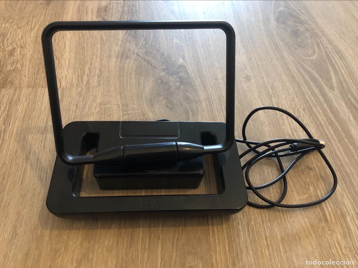Segunda mano: Antena de televisi&oacute;n port&aacute;til - Foto 1