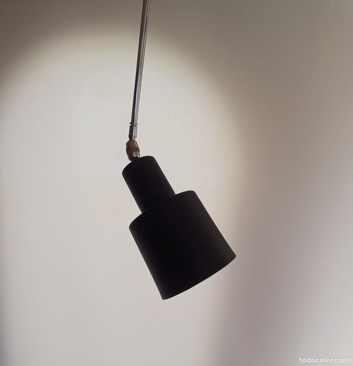 Segunda mano: L&aacute;mpara de techo orientable - Foto 4