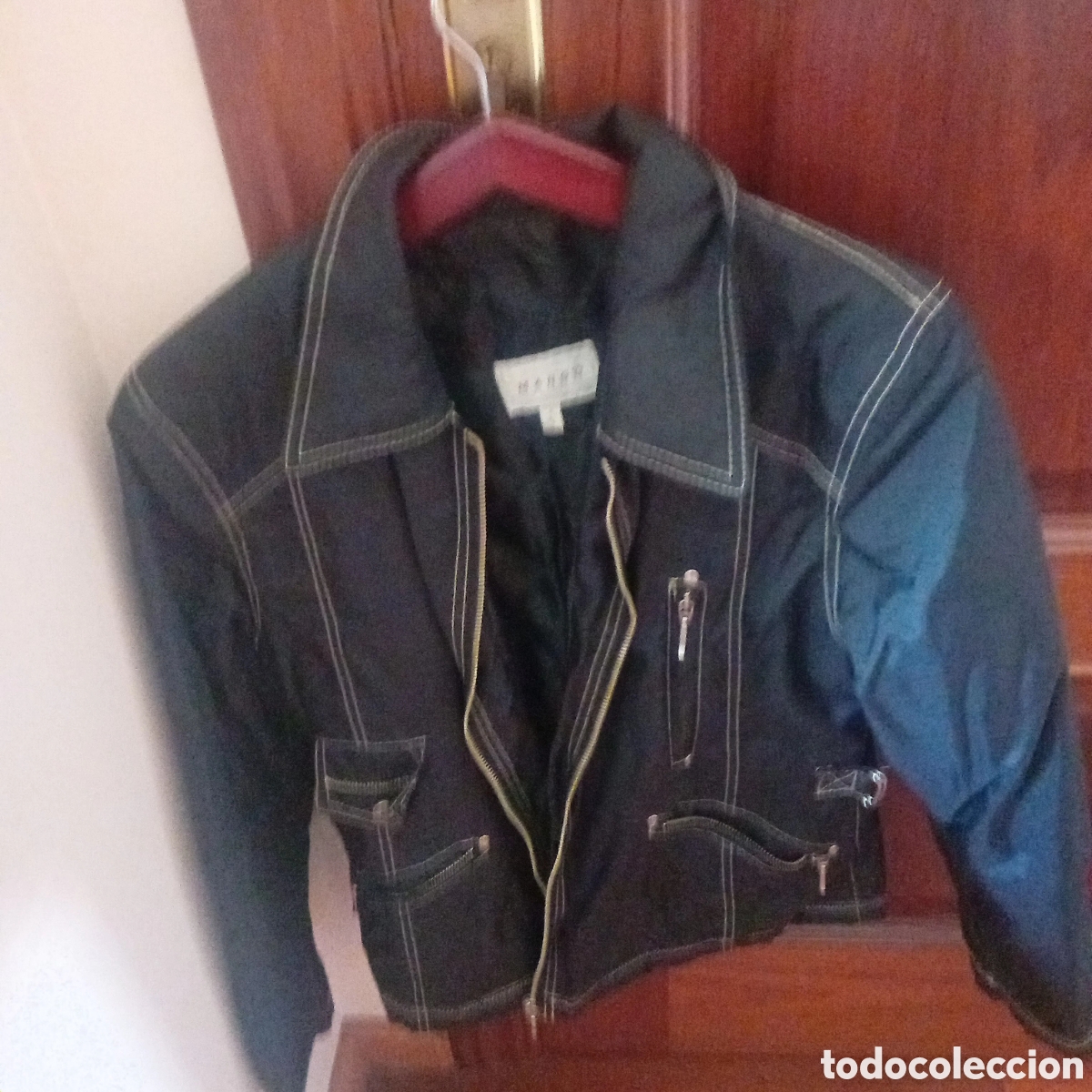 Segunda mano: Chaqueta chubasquero mango negra - Foto 1