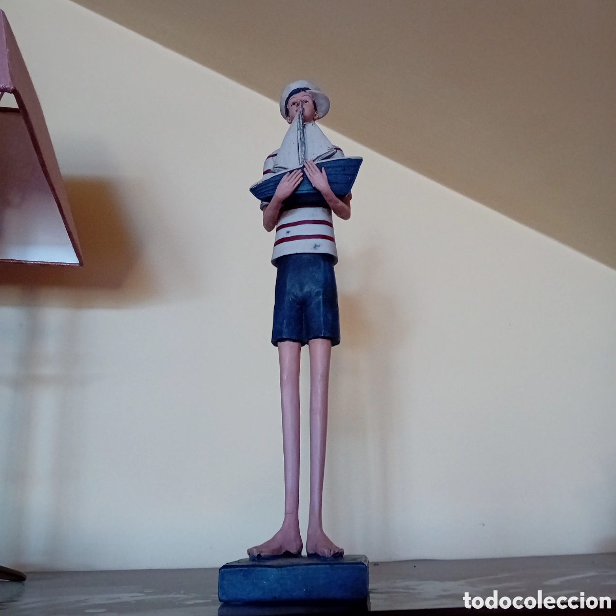 Segunda mano: Figura de marinero de resina - Foto 1