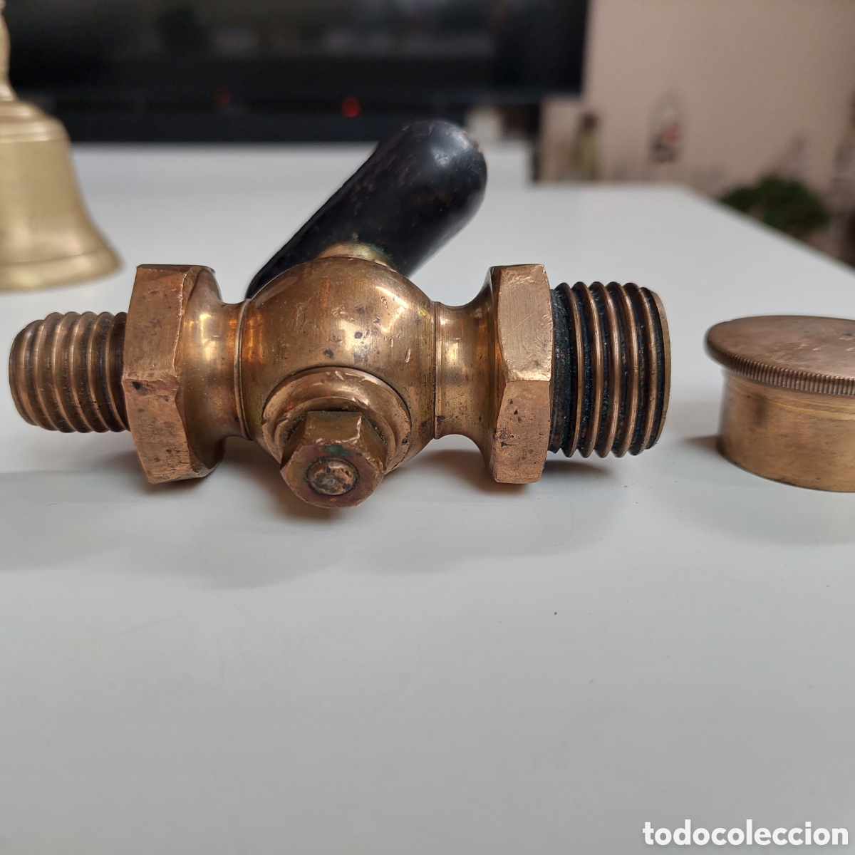 Segunda mano: Llave de paso bronce antig - Foto 4
