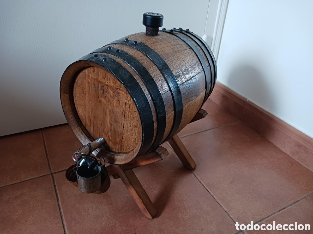 Segunda mano: Barril de madera con caballete para co&ntilde;ac - Foto 1