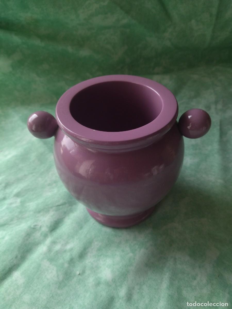 Segunda mano: Bonita orza de madera pintado en morado. - Foto 3