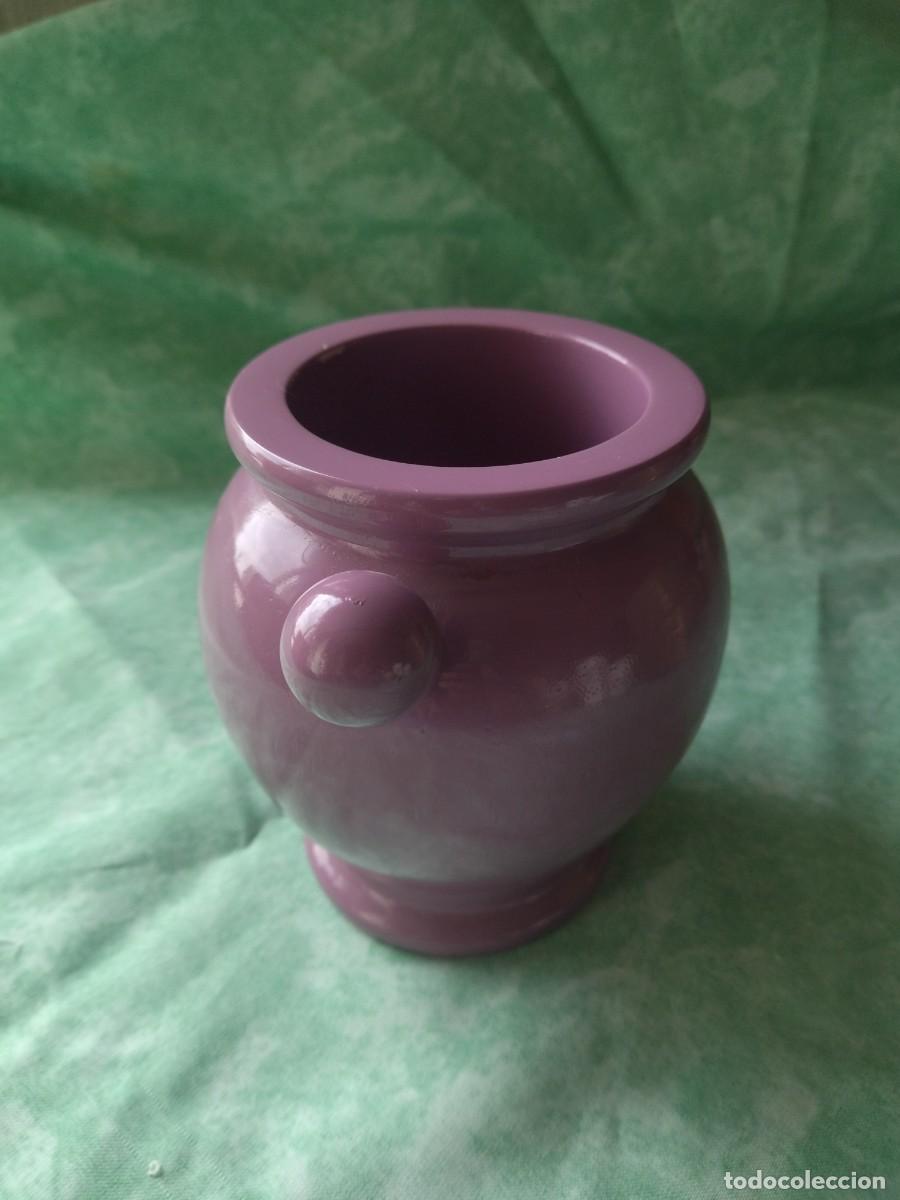 Segunda mano: Bonita orza de madera pintado en morado. - Foto 4