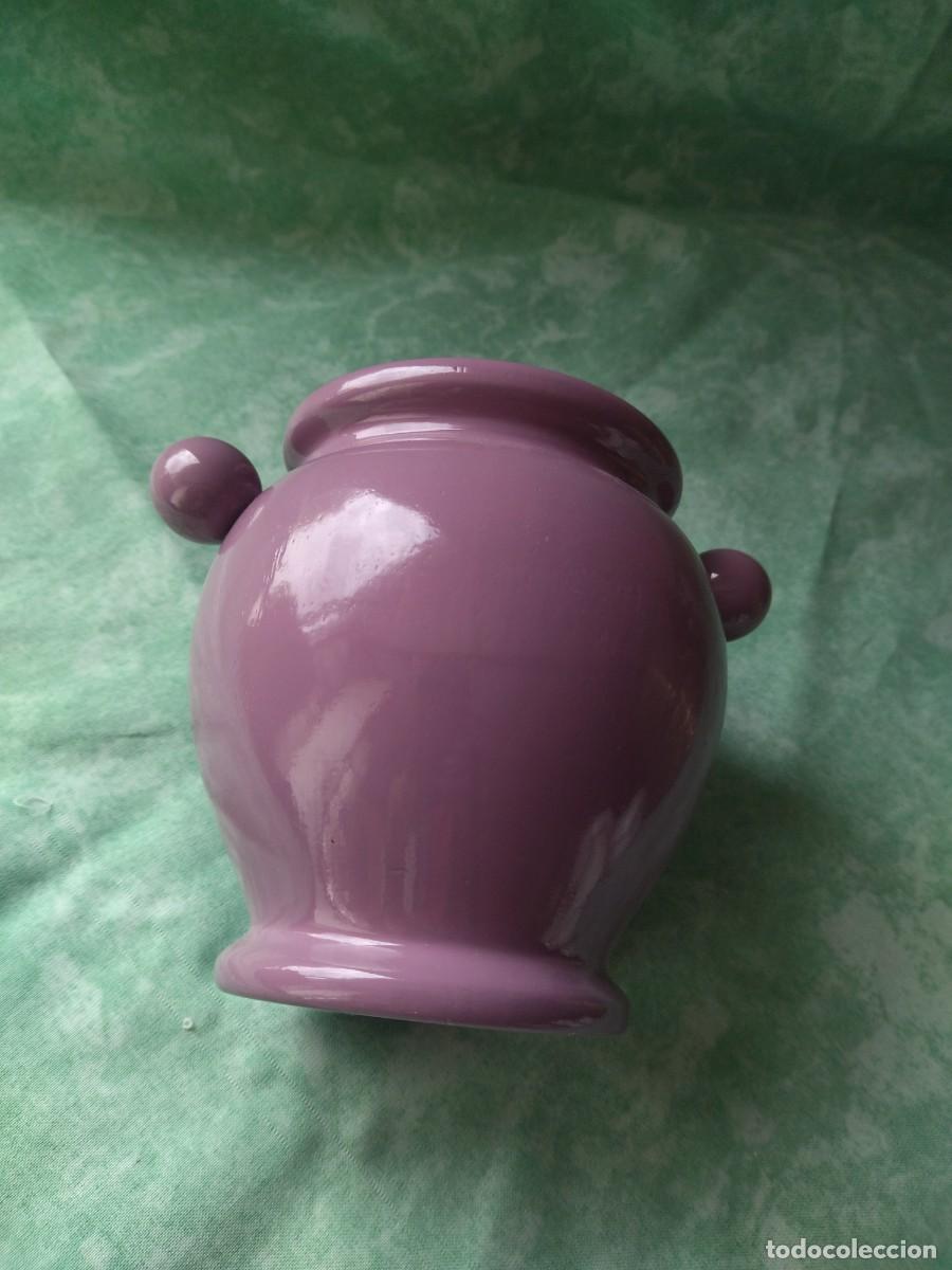 Segunda mano: Bonita orza de madera pintado en morado. - Foto 9