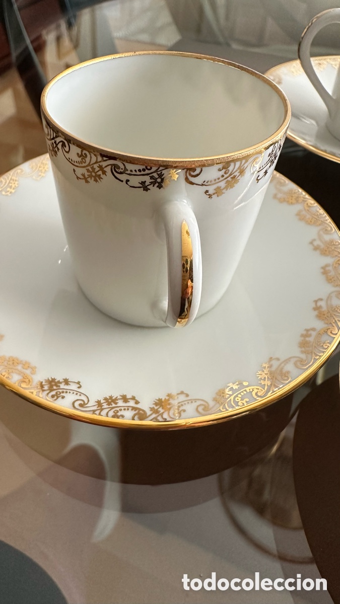 Segunda mano: Conjunto de platos y tazas caf&eacute; de Limoges - Foto 6