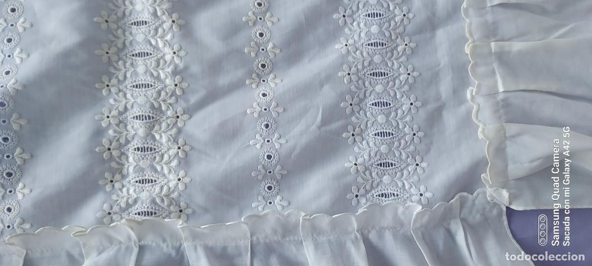 Segunda mano: Colcha cuna blanca bordada a&ntilde;os 60 - Foto 4