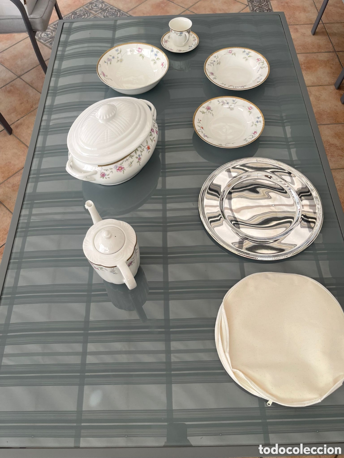 Segunda mano: Vajilla, cristaler&iacute;a y cuberter&iacute;a - Foto 2