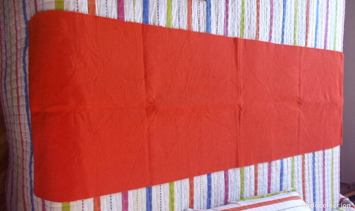 Segunda mano: CUBRE MESA DE ALGODON COLOR NARANJA - Foto 2