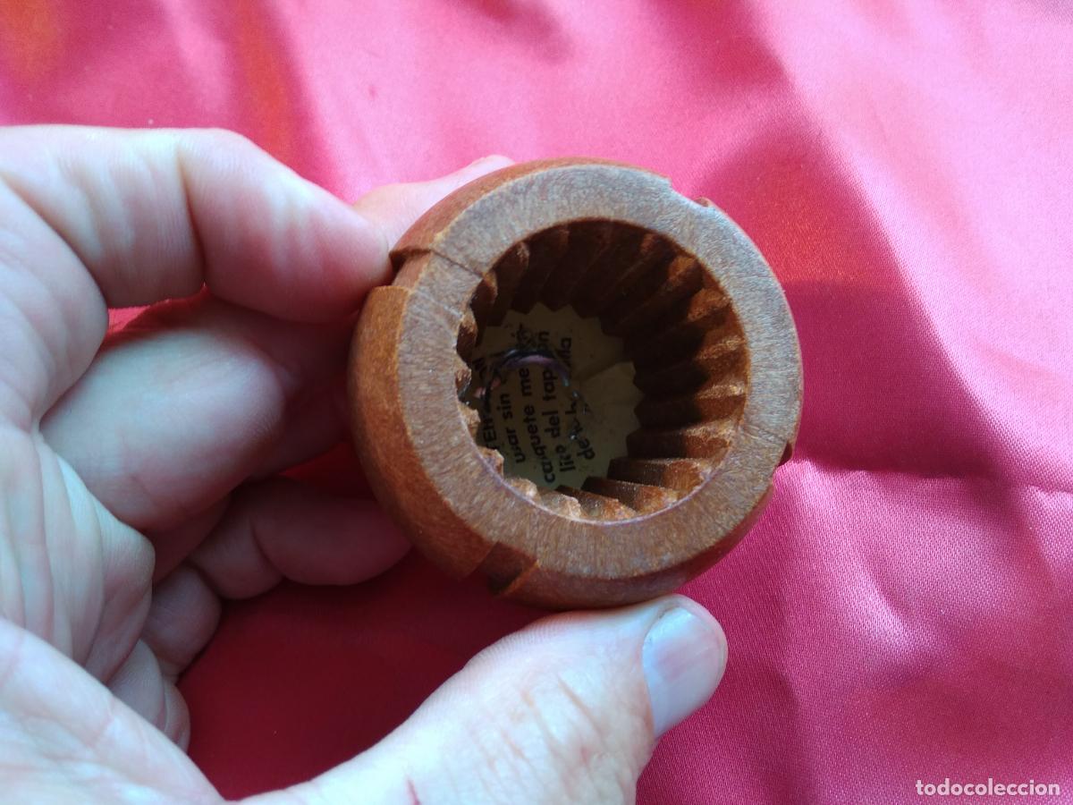 Segunda mano: Tap&oacute;n para botellas de cava Vitrina 17 - Foto 2