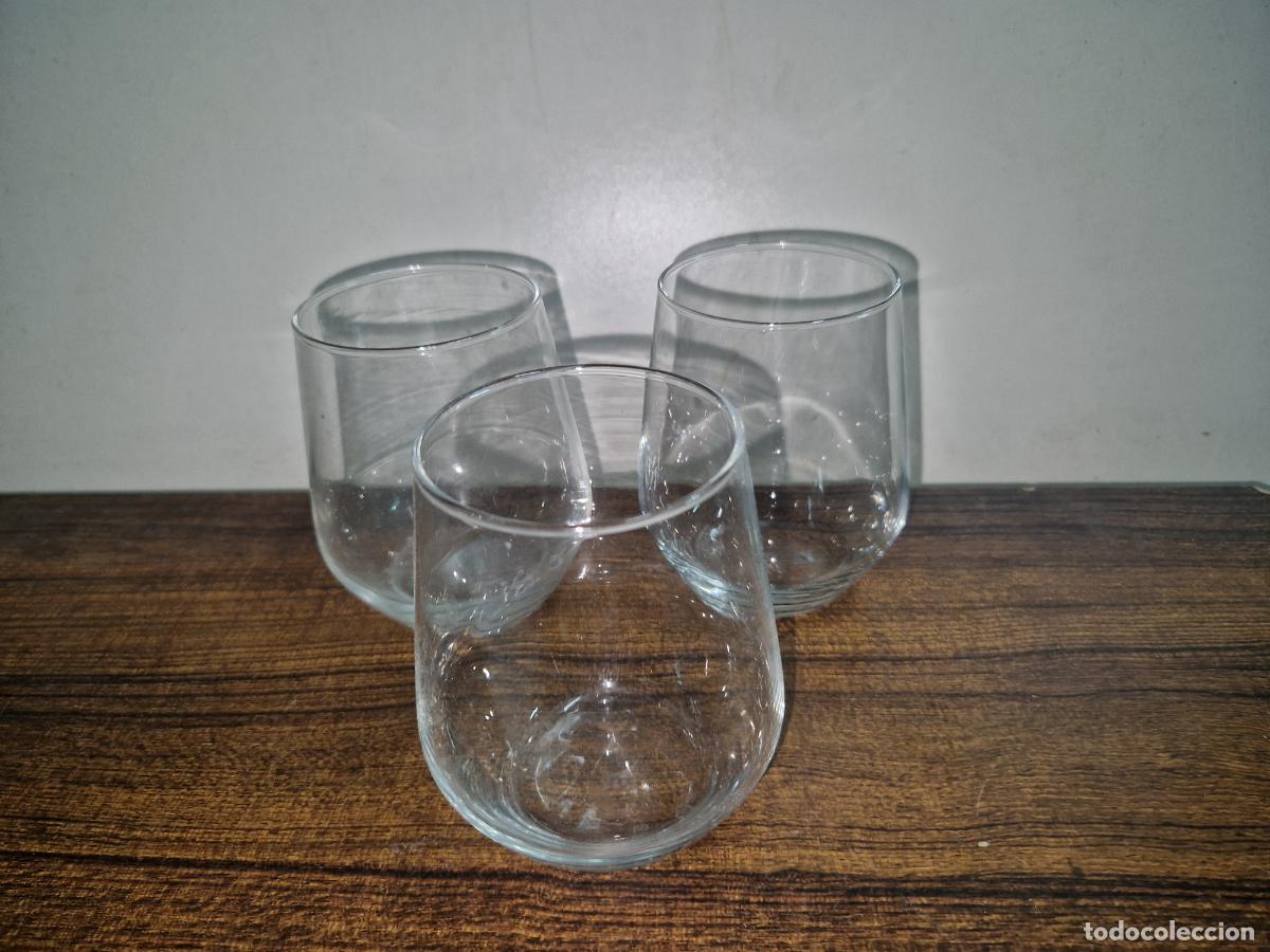 Segunda mano: 3 BONITOS VASOS DE CRISTAL. MEDIDA 7*8CM - Foto 2