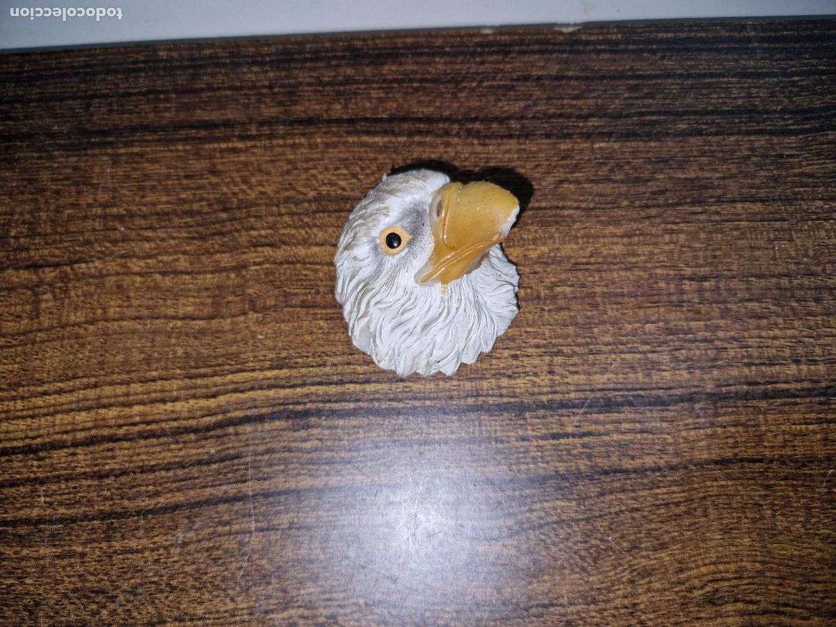 Segunda mano: BONITO IMAN. RECUERDO CABEZA DE ALCON. - Foto 1