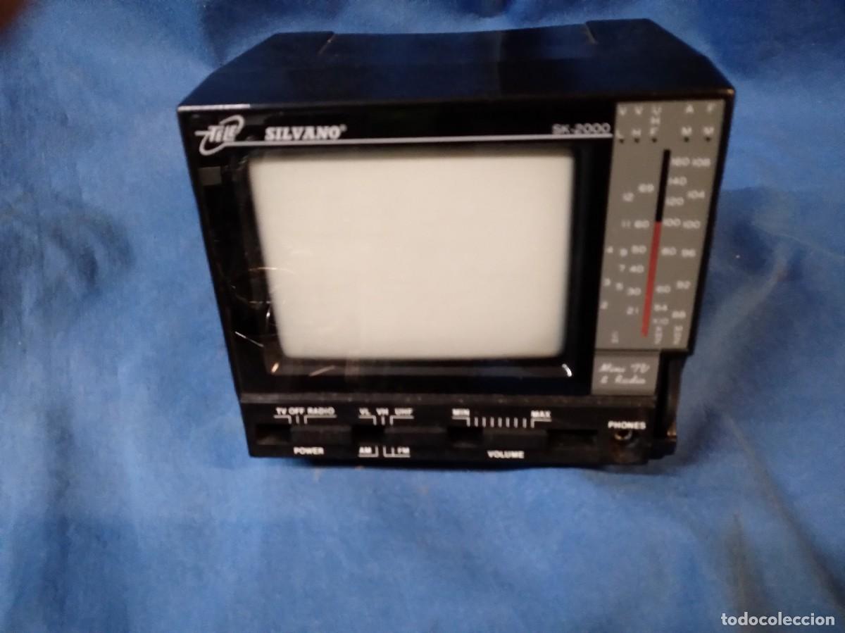 Segunda mano: MINI TELEVISION CON RADIO MARCA SILVANO - Foto 1