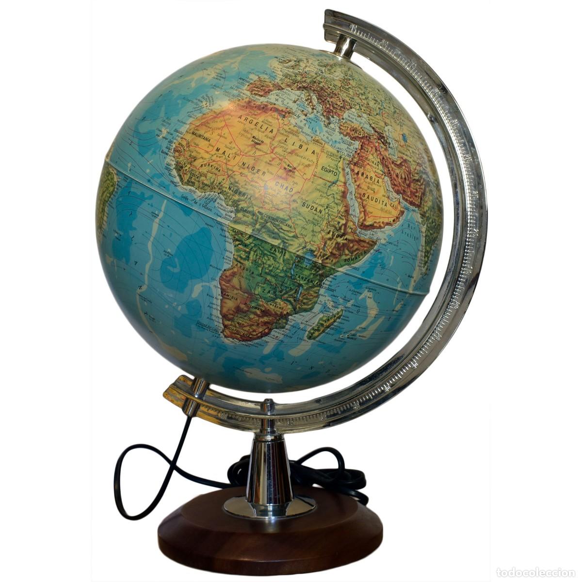 Segunda mano: GLOBO TERRAQUEO con LUZ. ITALIA - Foto 1